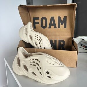 Women Yeezy Foam sand